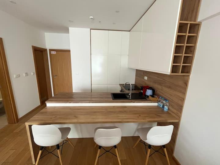 Apartments Lux Budva Eksteriør billede