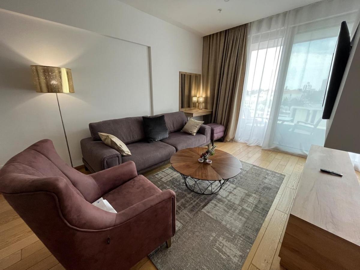 Apartments Lux Budva Eksteriør billede